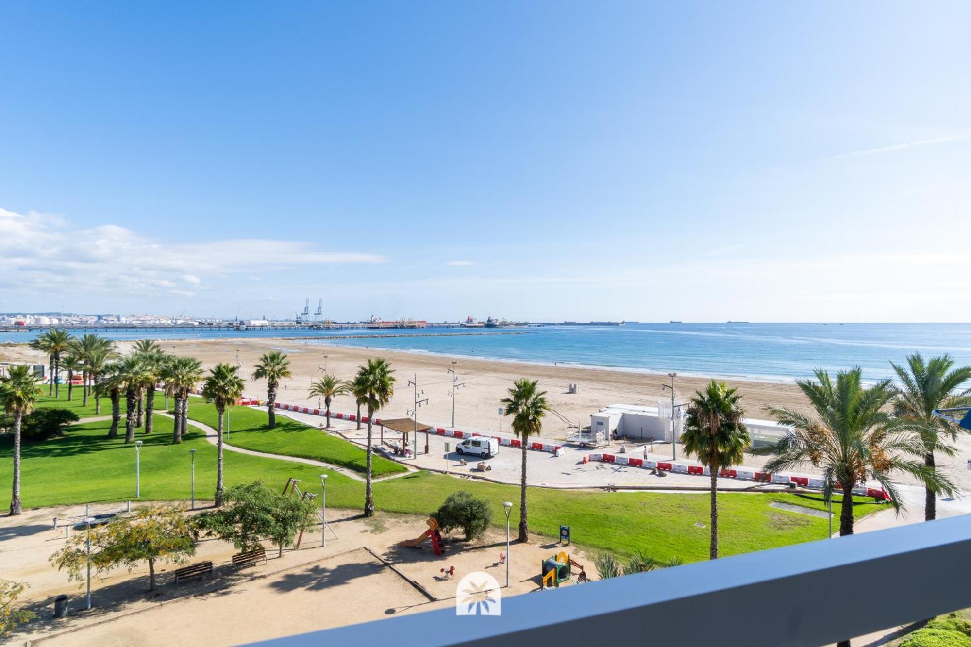 לה פינדה Mediterranean Way - Paradis Playa Seafront מראה חיצוני תמונה